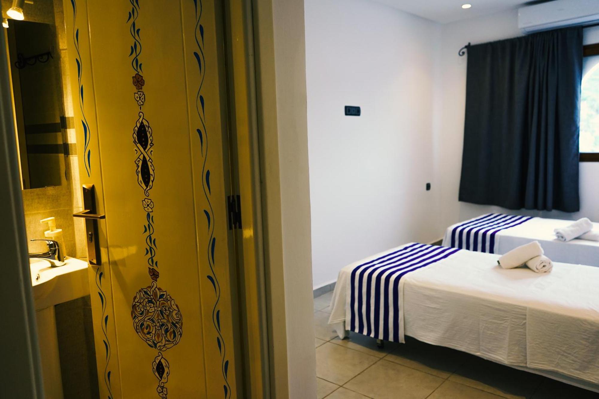 Hotel Marrakech Чефчауен Екстериор снимка